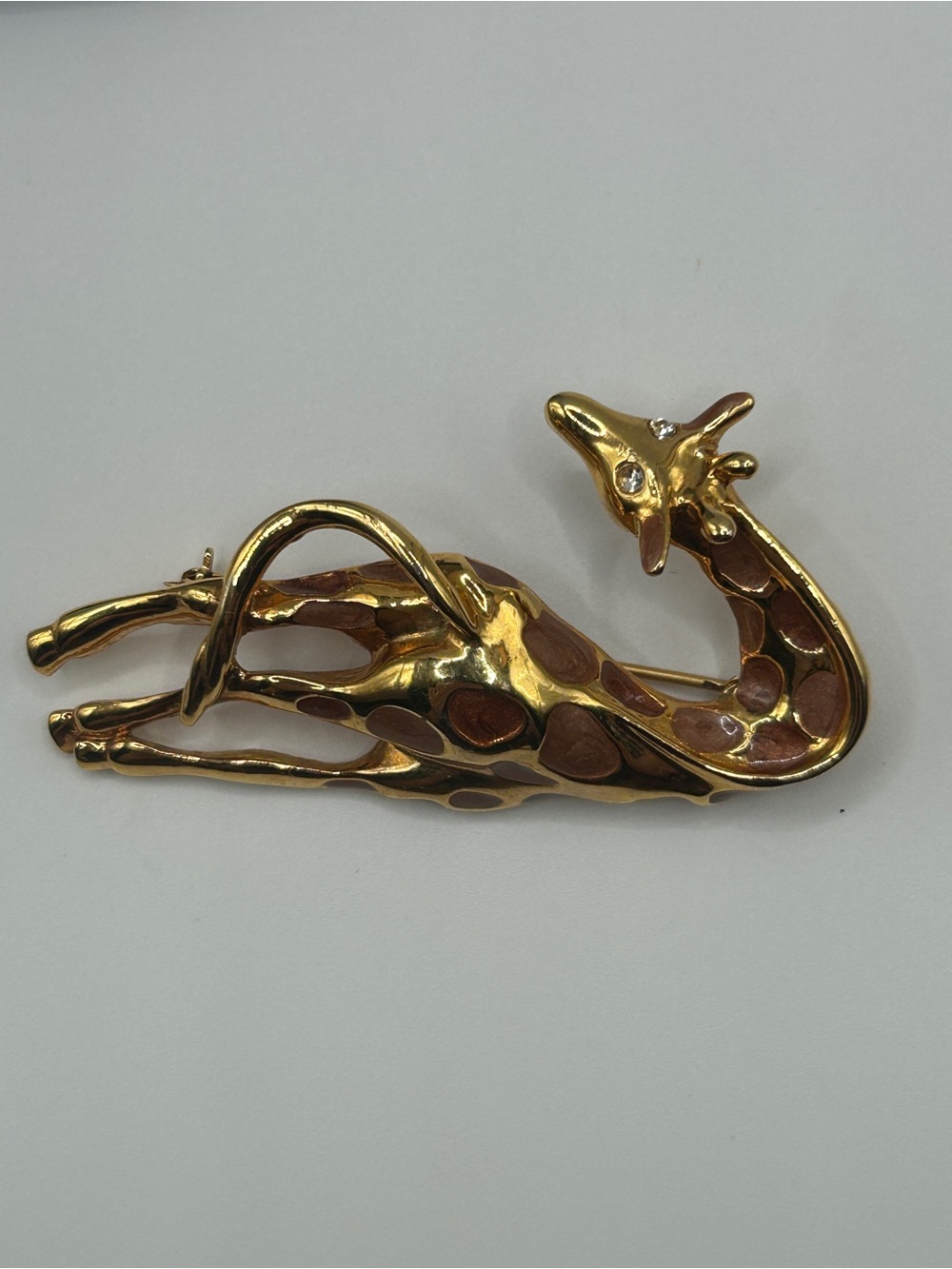 Gold Giraffe Brooch with Brown Enamel Crystal Accents - Picture 10 of 11
